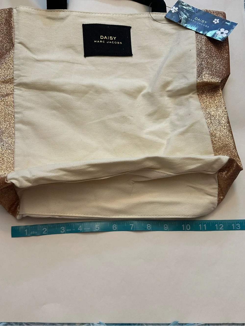 Daisy Marc Jacobs Tote Bag Beige with Good Glitter Sides NWT